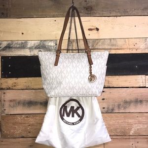 MICHAEL KORS MK JET SET TOTE VANILLA W/ DUST BAG